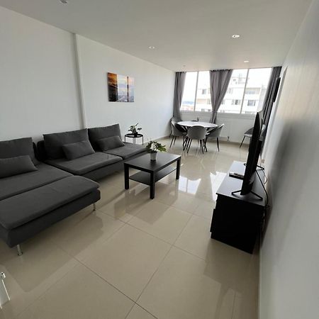 Super 4 Pieces Refait A Neuf Villeurbanne Exterior foto